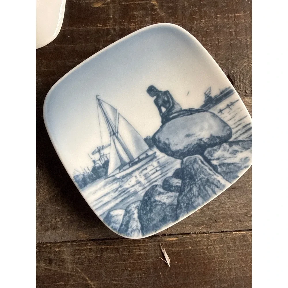 Bing & Grondahl Langelinie Mini Plates Kjeld Bonfils Mermaid Set of 2 9705/708‎